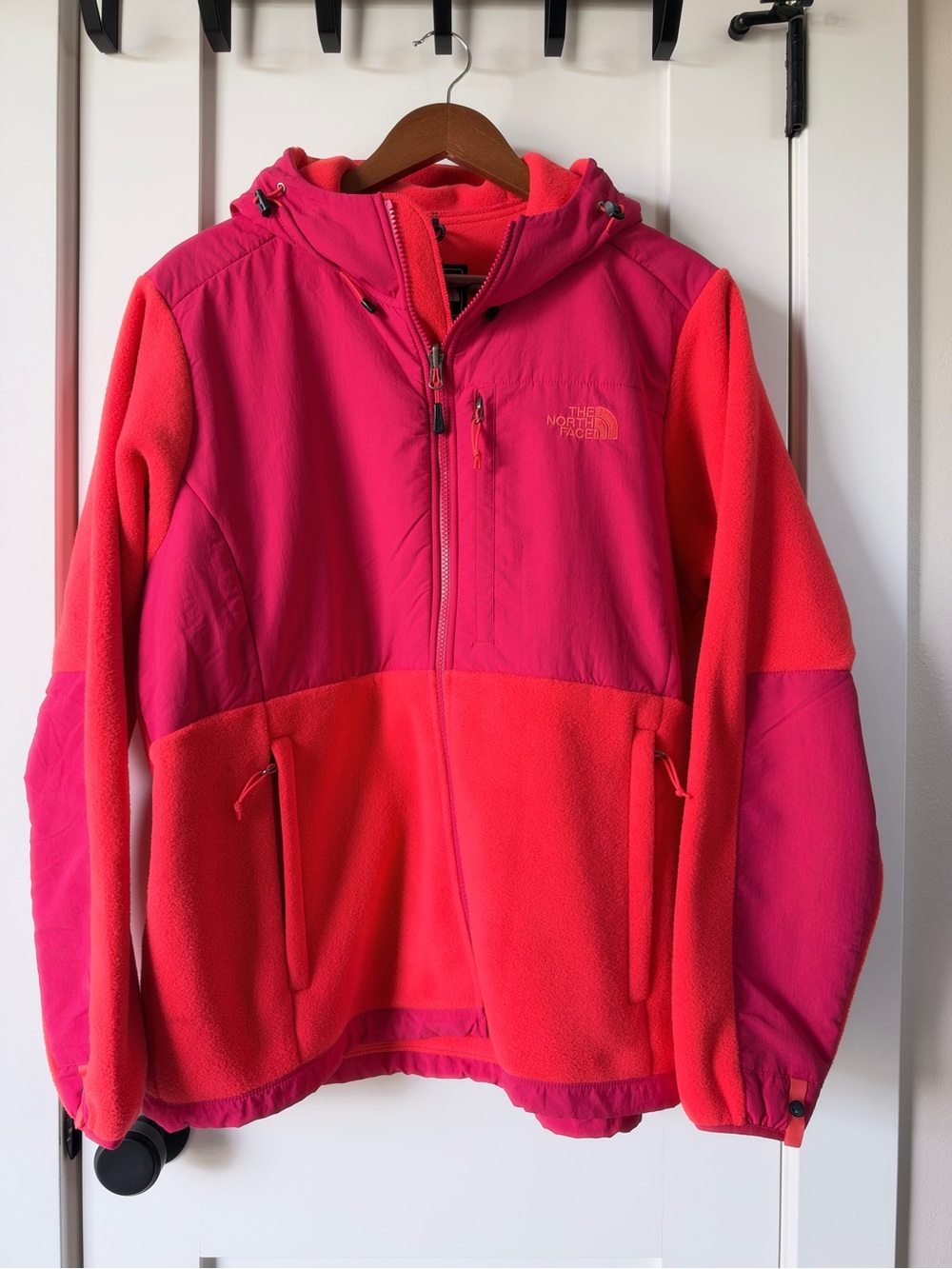 NWOT North Face Retro Denali Hooded Jacket